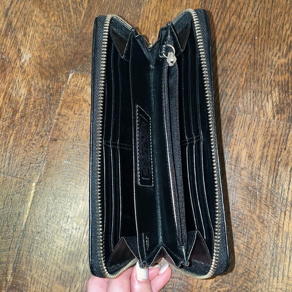 Coach Wallet - Picture 4 of 7